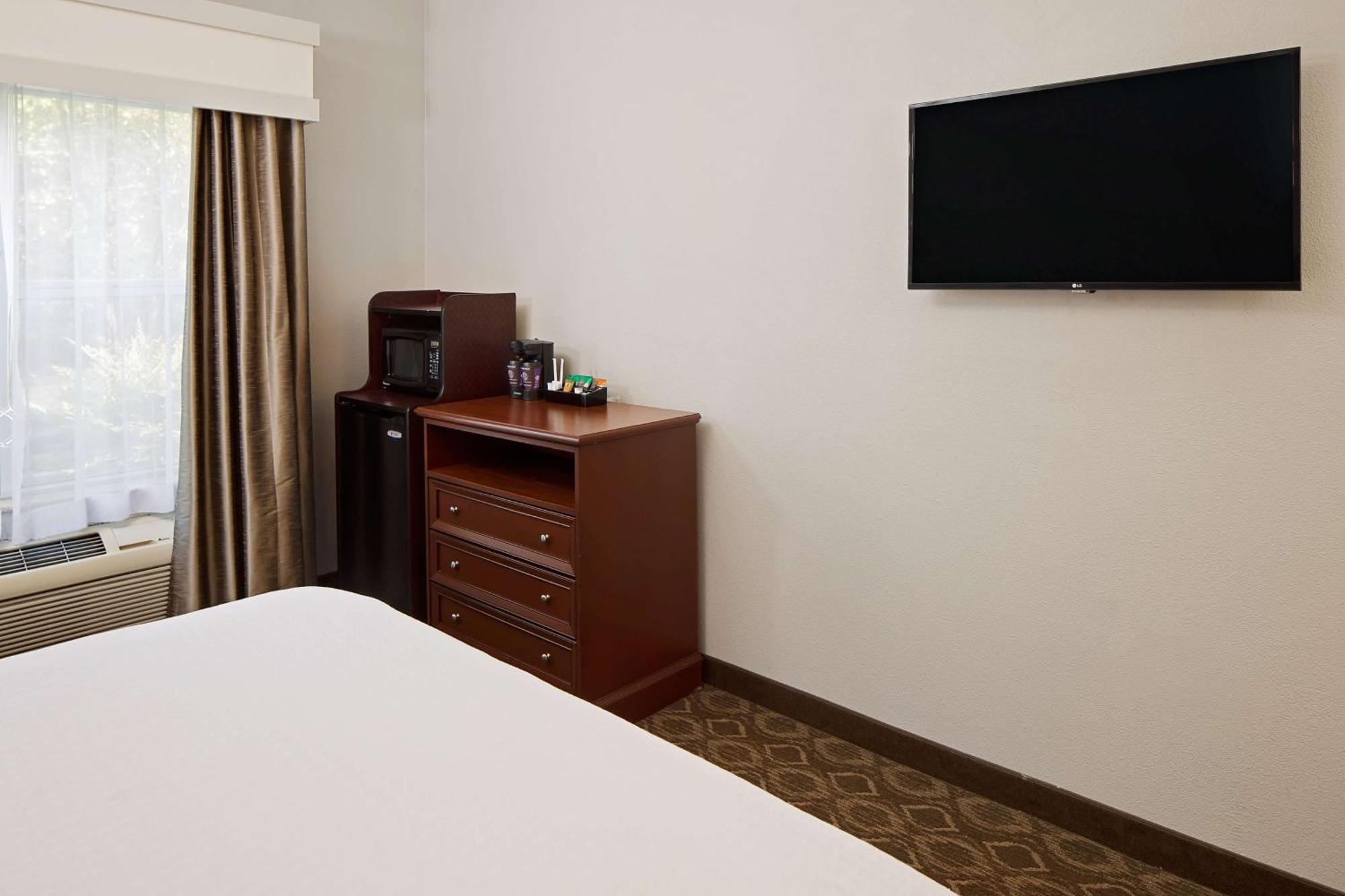 โฮมวู้ด สวีท บาย ฮิลตัน รอลีจ์ แครี Hotel ภายนอก รูปภาพ
