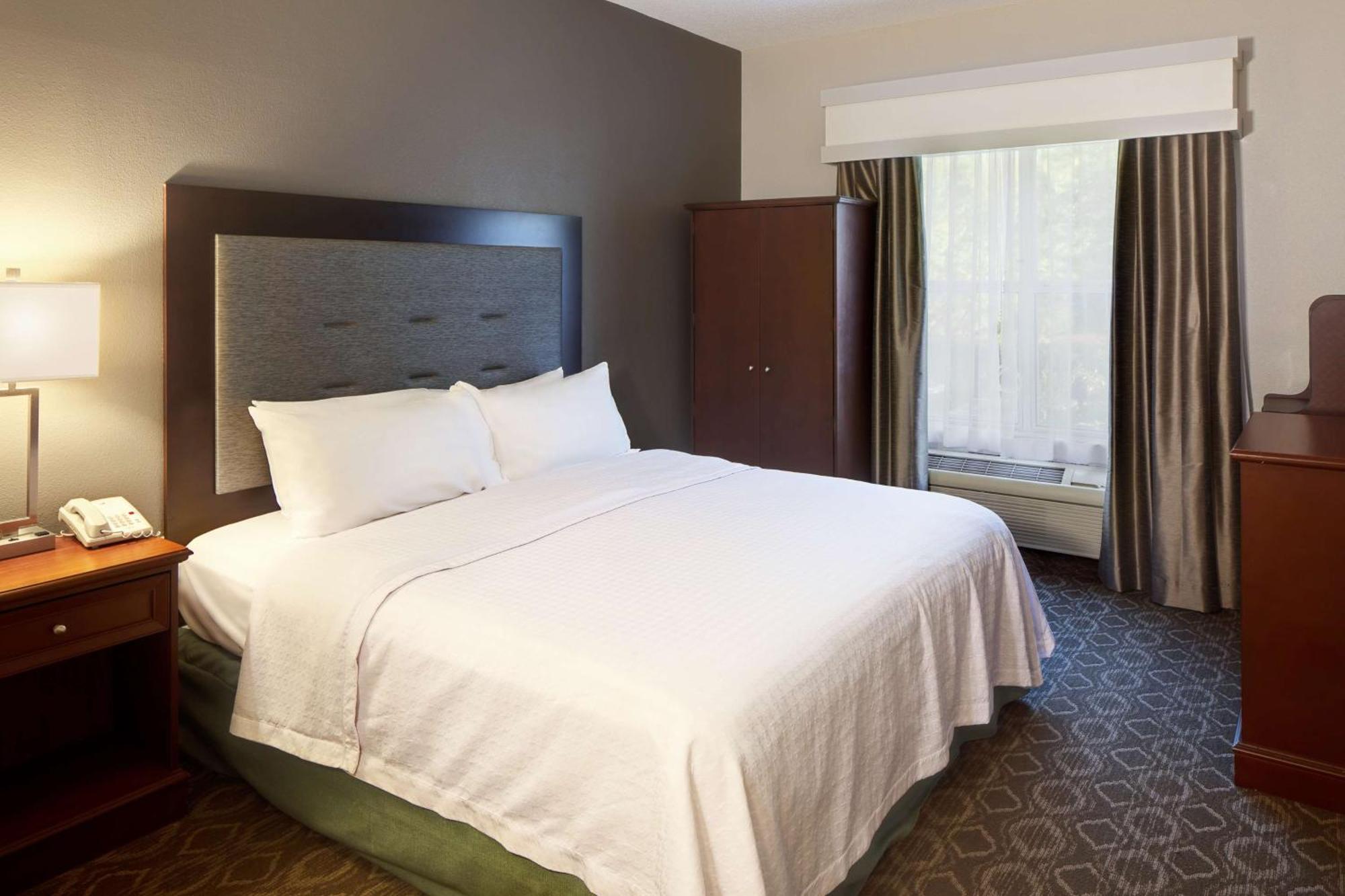 โฮมวู้ด สวีท บาย ฮิลตัน รอลีจ์ แครี Hotel ภายนอก รูปภาพ